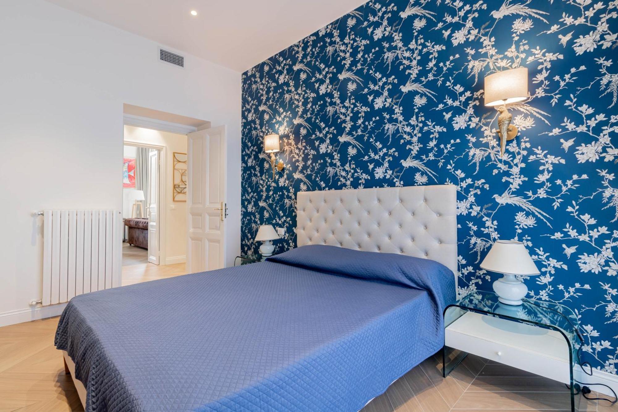 H11 Lumiere D'or Centro Apartment *